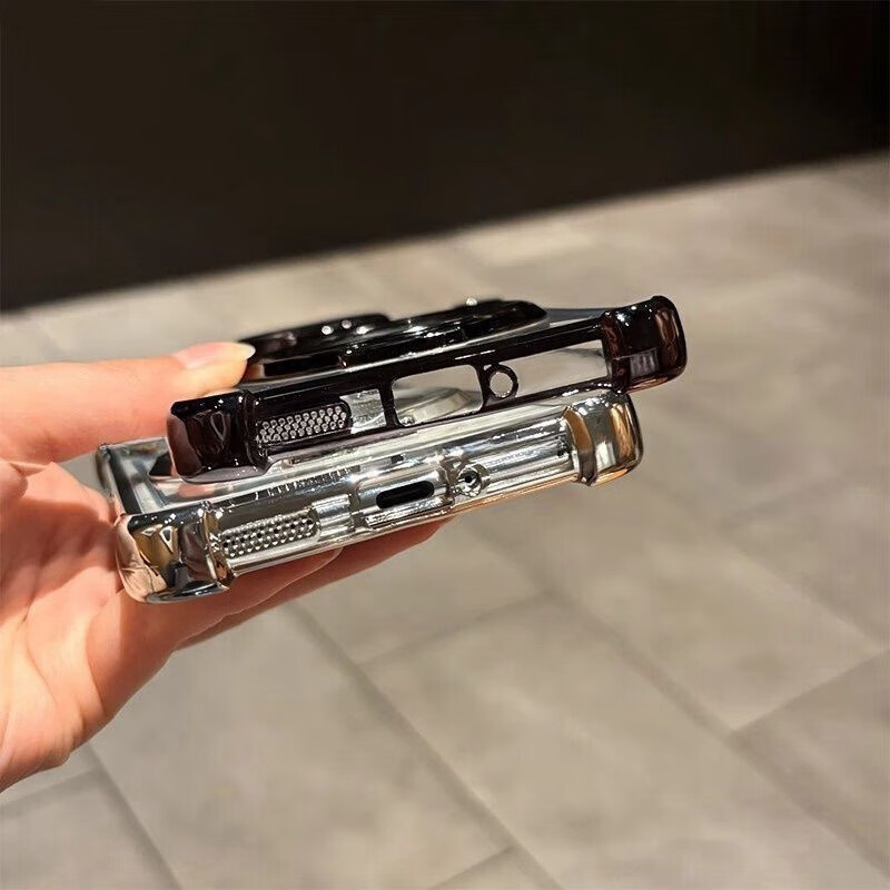 Herbstmuster Kürbisse Blätter  – Oppo Reno 12 Bewertung und Preis
